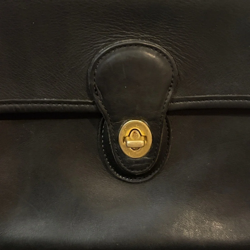 Vintage Coach Willis Leather Crossbody Bag in Black
